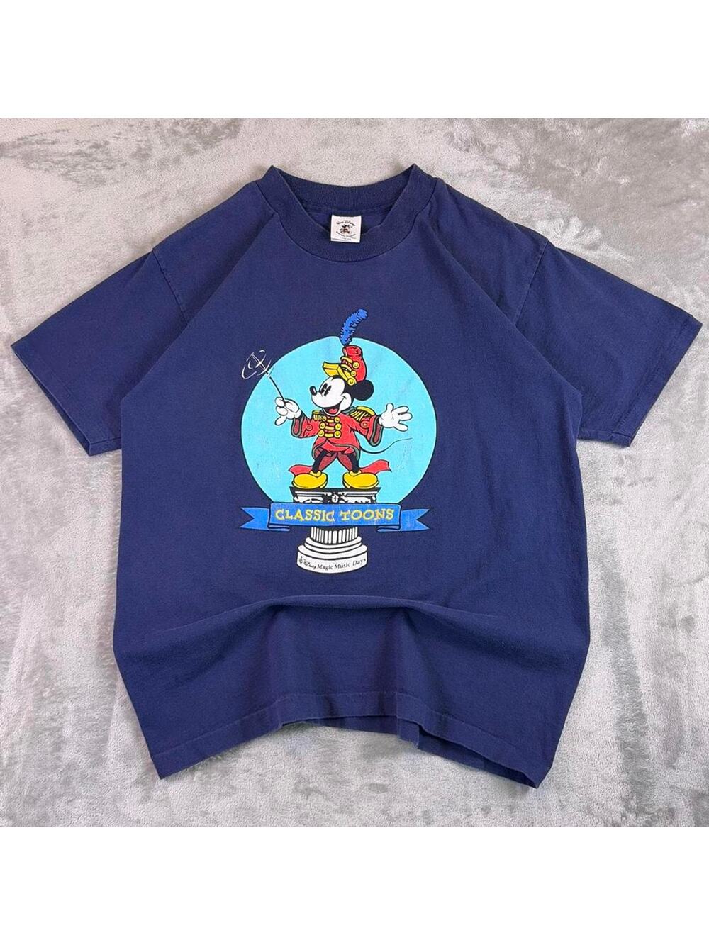 Vintage 90’s Mickey Mouse Classic Toons Navy Graphic T-shirt Size Large